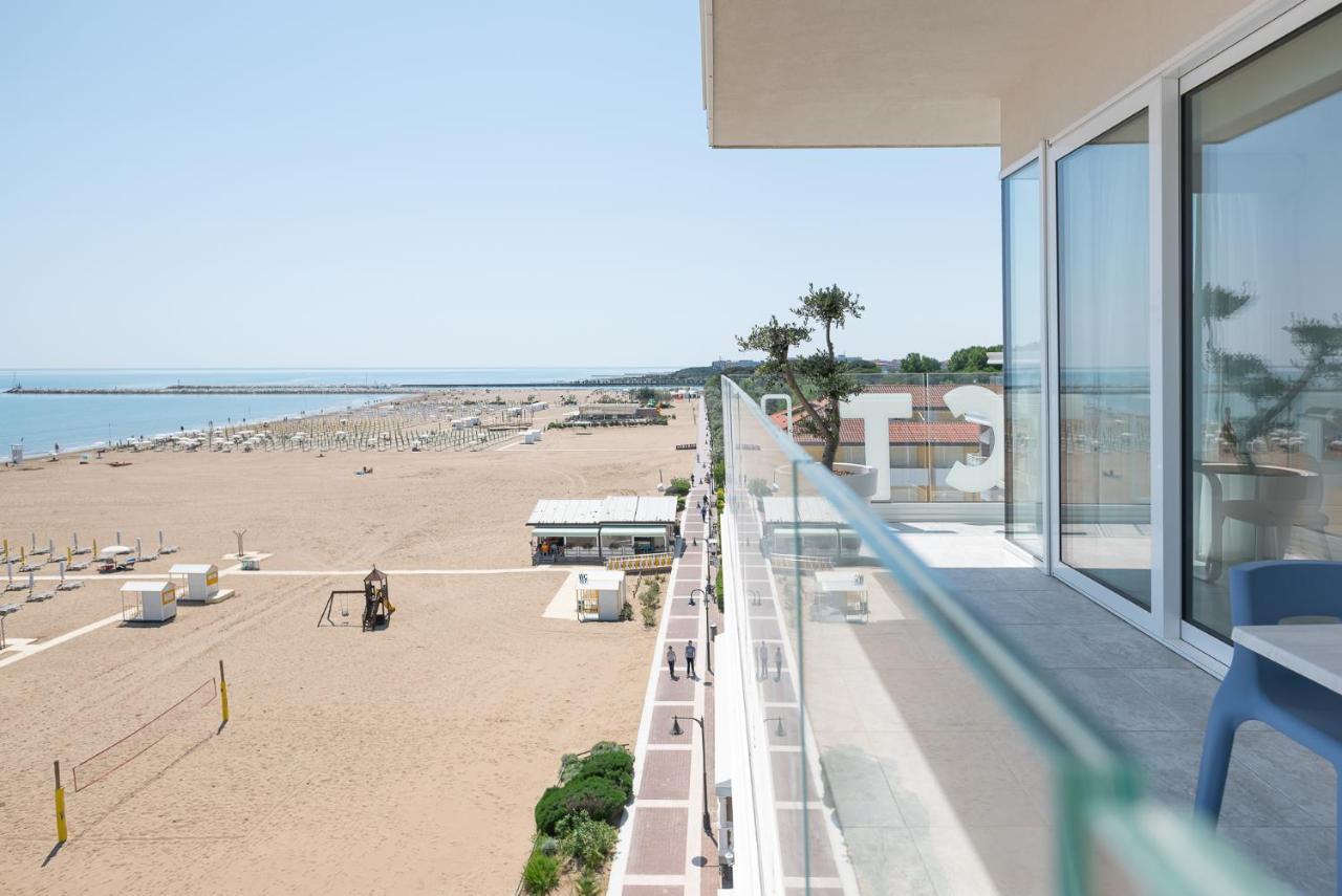 Unico Hotel Caorle Bagian luar foto