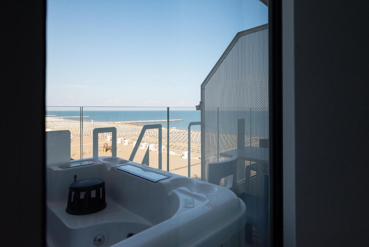 Unico Hotel Caorle Bagian luar foto