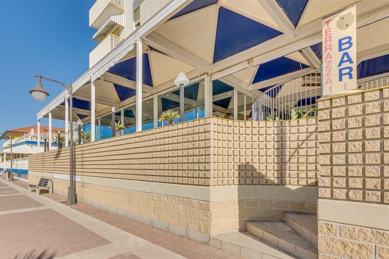 Unico Hotel Caorle Bagian luar foto
